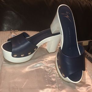 Giuseppe Zanotti 8.5 sandal pump